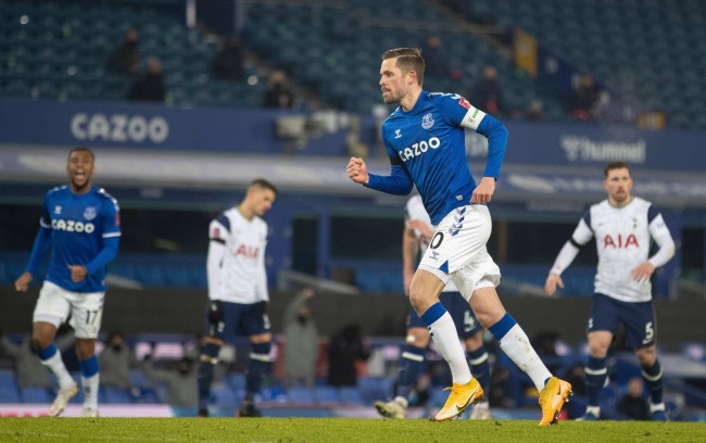 安排上极为 安排上极为